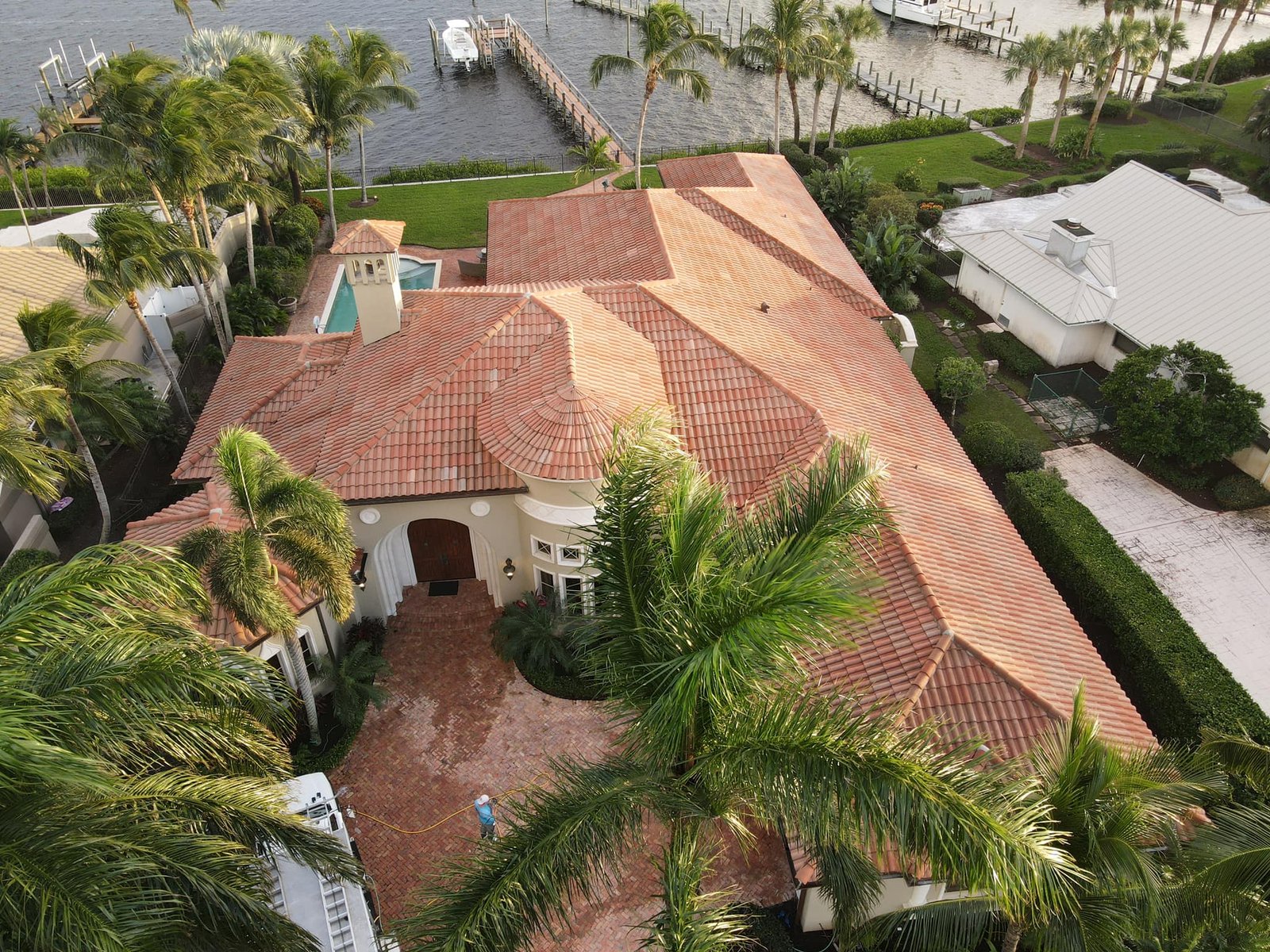 Palm-City-roof-cleaning-near-me